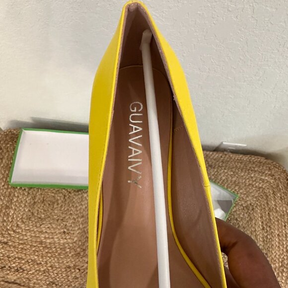 GUAVAIVY Yellow Pointed Toe Block Heel Pumps – Size 9.5 (US) - Picture 6 of 10
